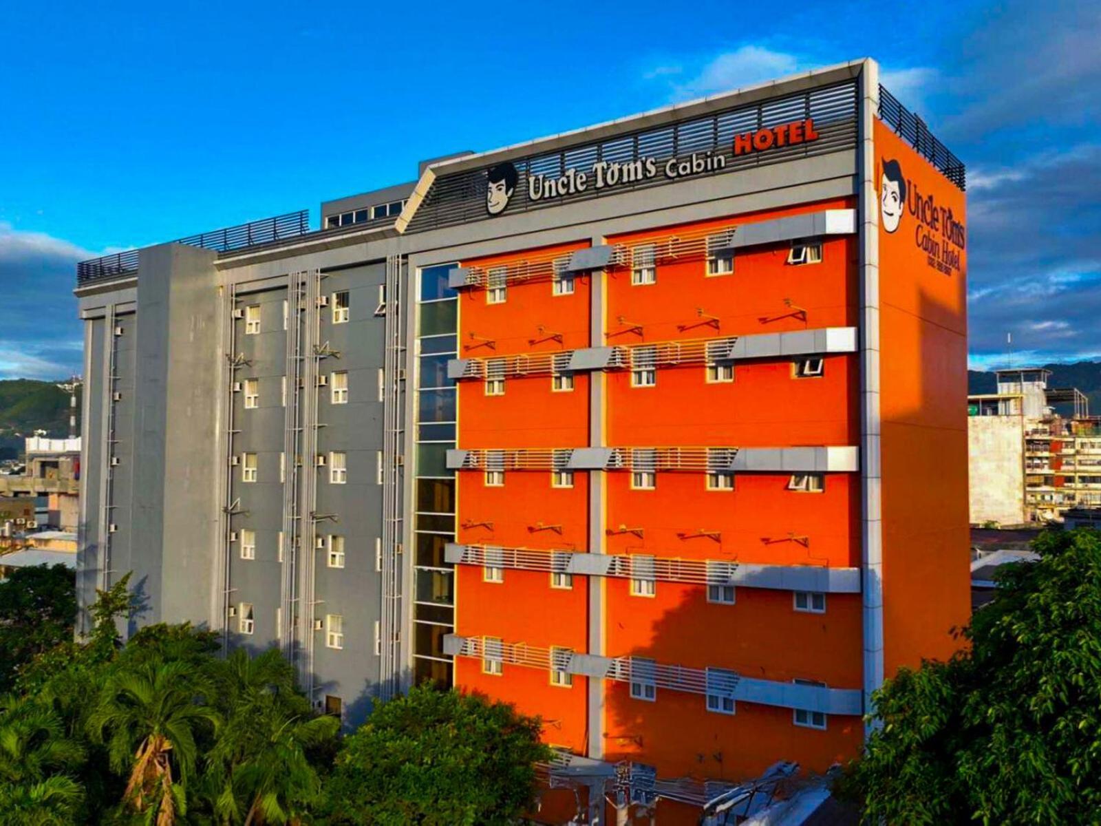 Cebu Uncle Tom'S Cabin Hotel Powered By Cocotel Exterior photo